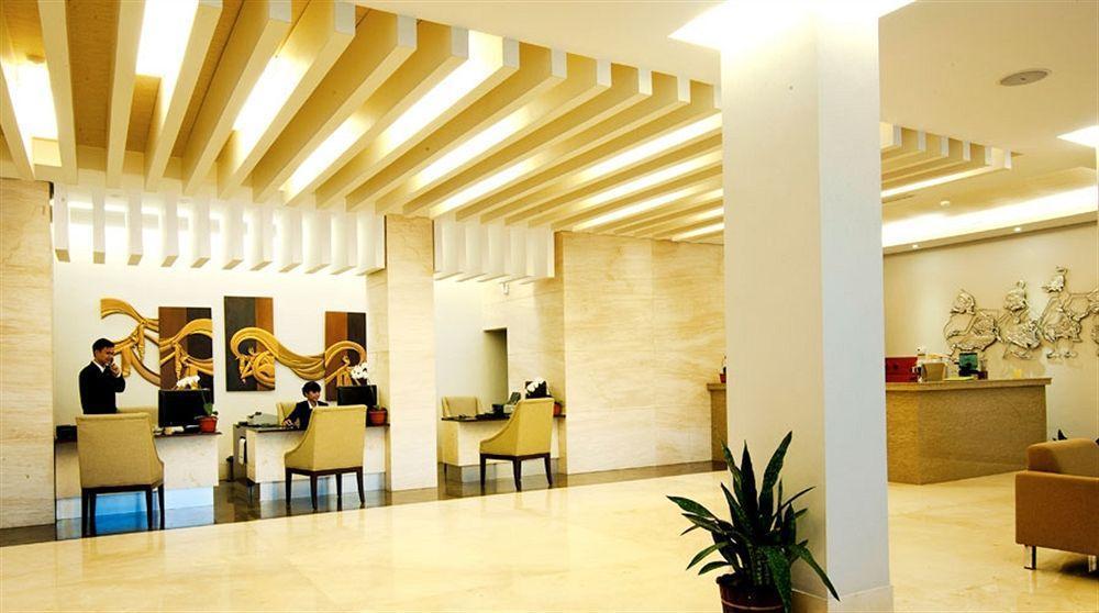 Hotel Surya Yudha Purwokerto Eksteriør bilde