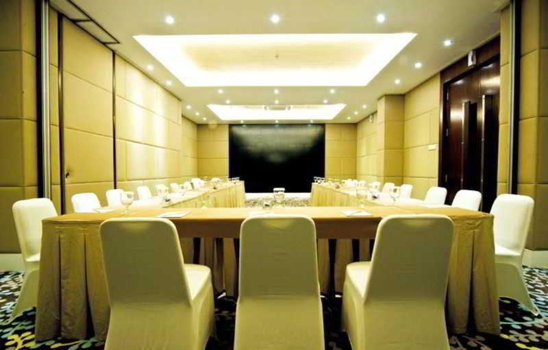 Hotel Surya Yudha Purwokerto Eksteriør bilde