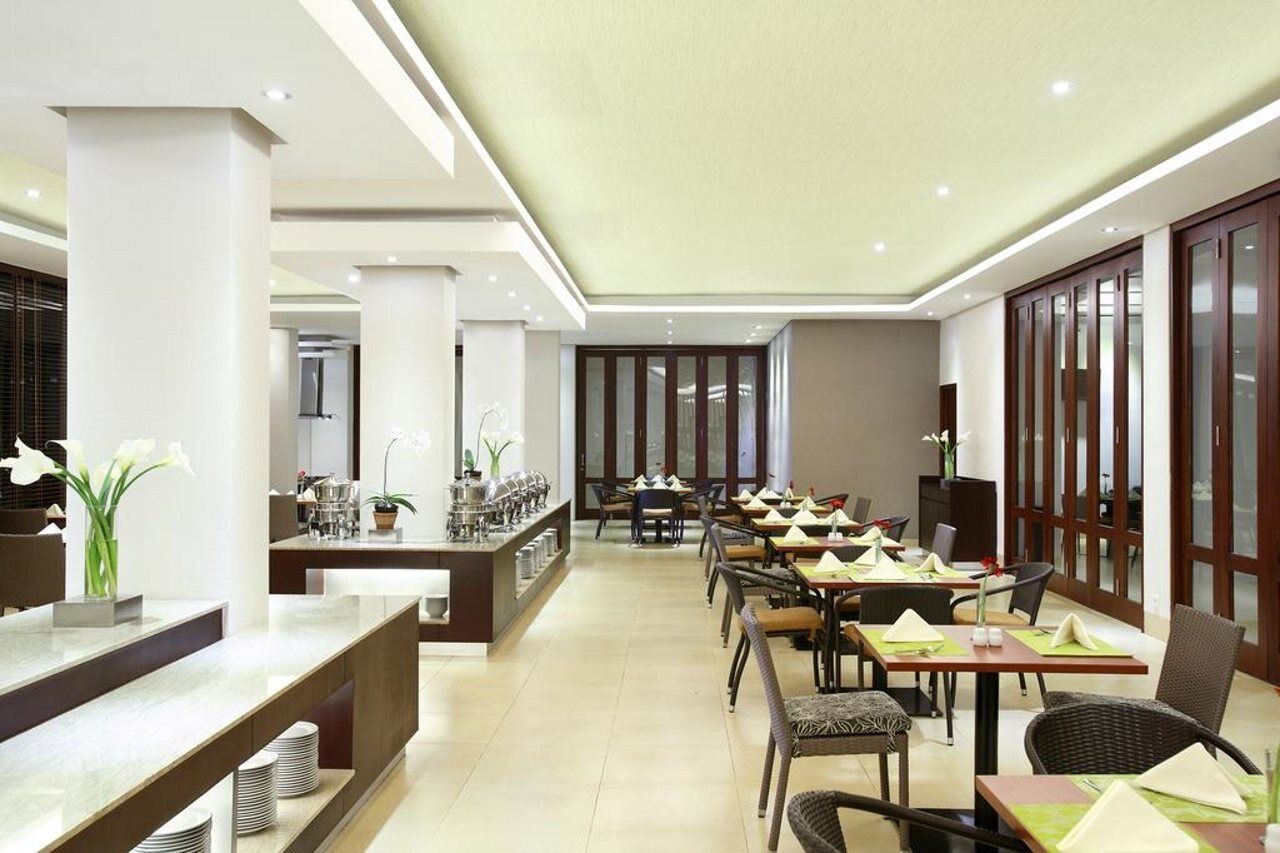 Hotel Surya Yudha Purwokerto Eksteriør bilde